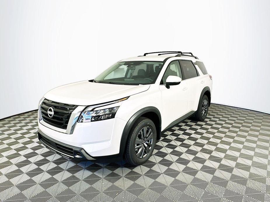 new 2024 Nissan Pathfinder car, priced at $41,752