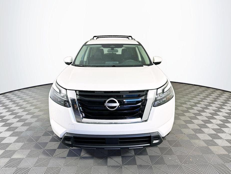 new 2024 Nissan Pathfinder car, priced at $41,752