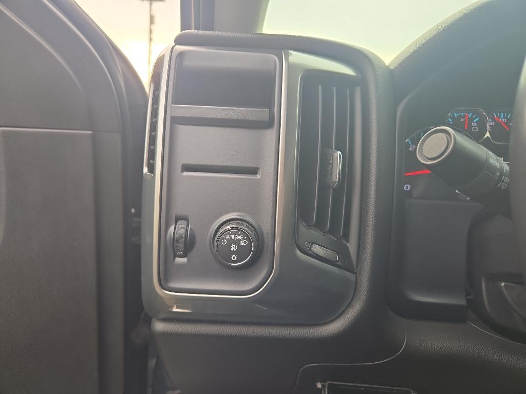 used 2014 Chevrolet Silverado 1500 car, priced at $14,553