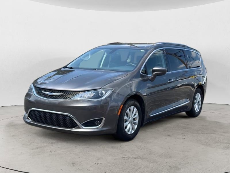 used 2018 Chrysler Pacifica car, priced at $14,985