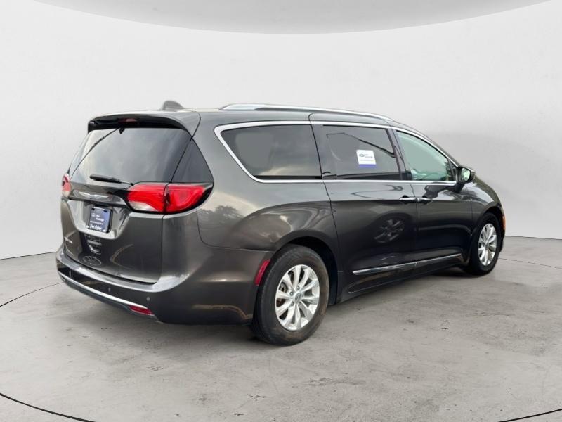 used 2018 Chrysler Pacifica car, priced at $14,985