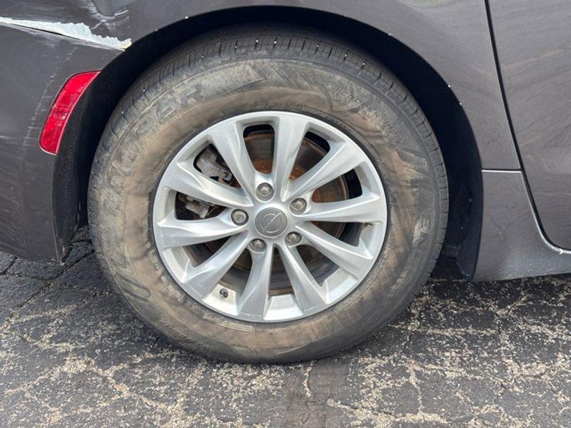 used 2018 Chrysler Pacifica car, priced at $14,985