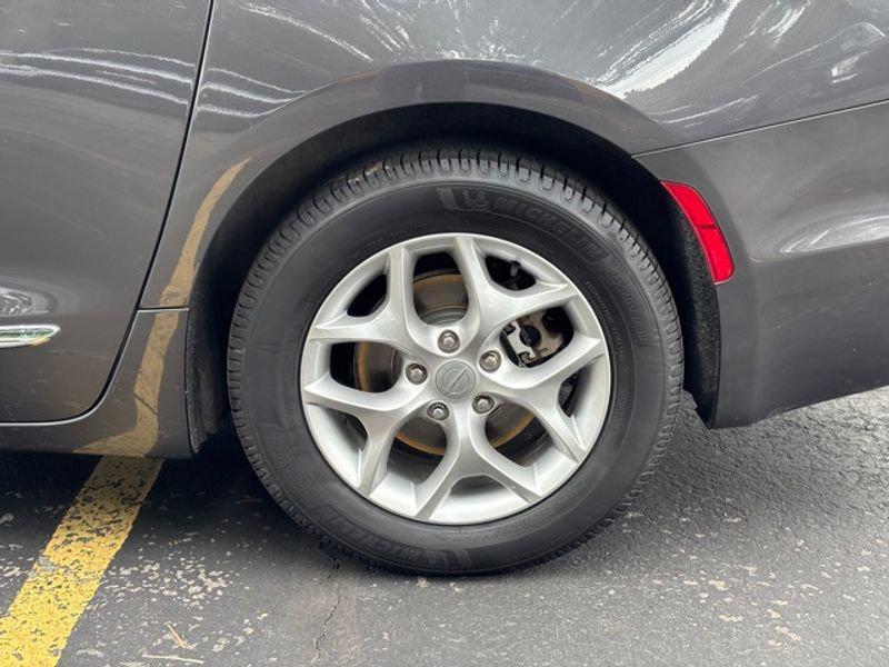 used 2019 Chrysler Pacifica car, priced at $20,968