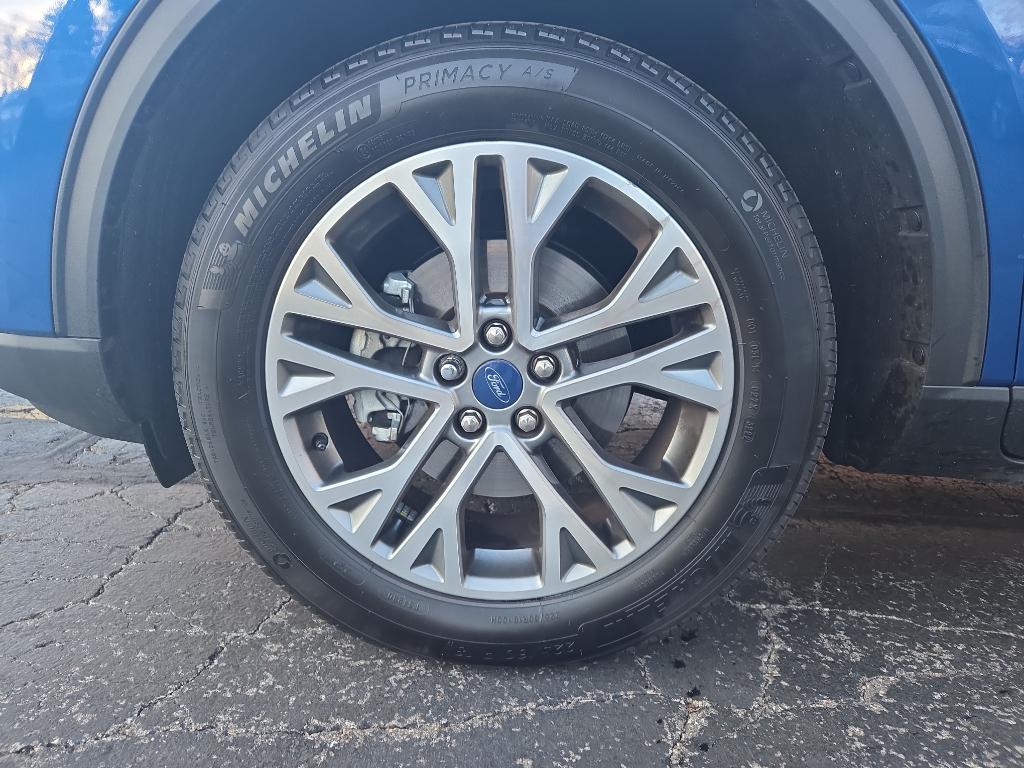 used 2022 Ford Escape car, priced at $25,986