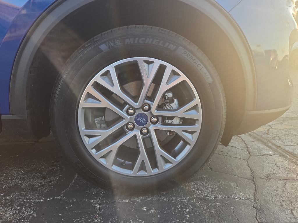 used 2022 Ford Escape car, priced at $25,986