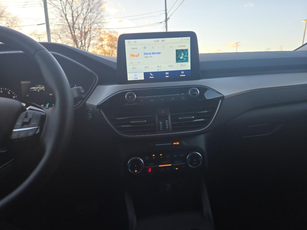 used 2022 Ford Escape car, priced at $25,986