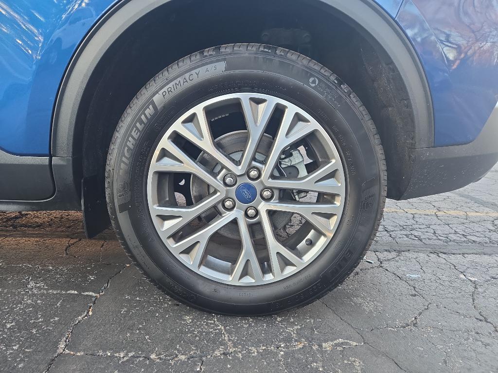 used 2022 Ford Escape car, priced at $25,986