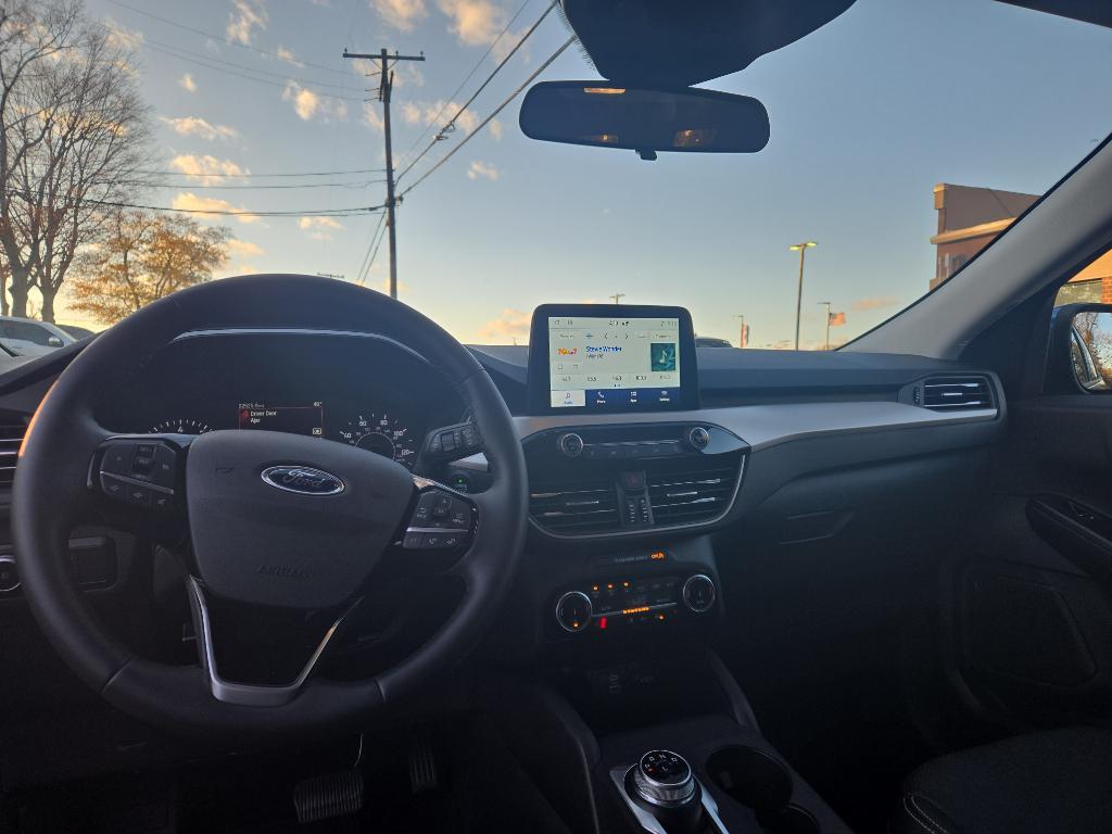 used 2022 Ford Escape car, priced at $25,986