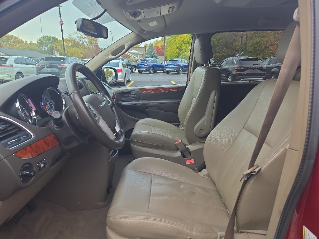 used 2014 Chrysler Town & Country car, priced at $3,999