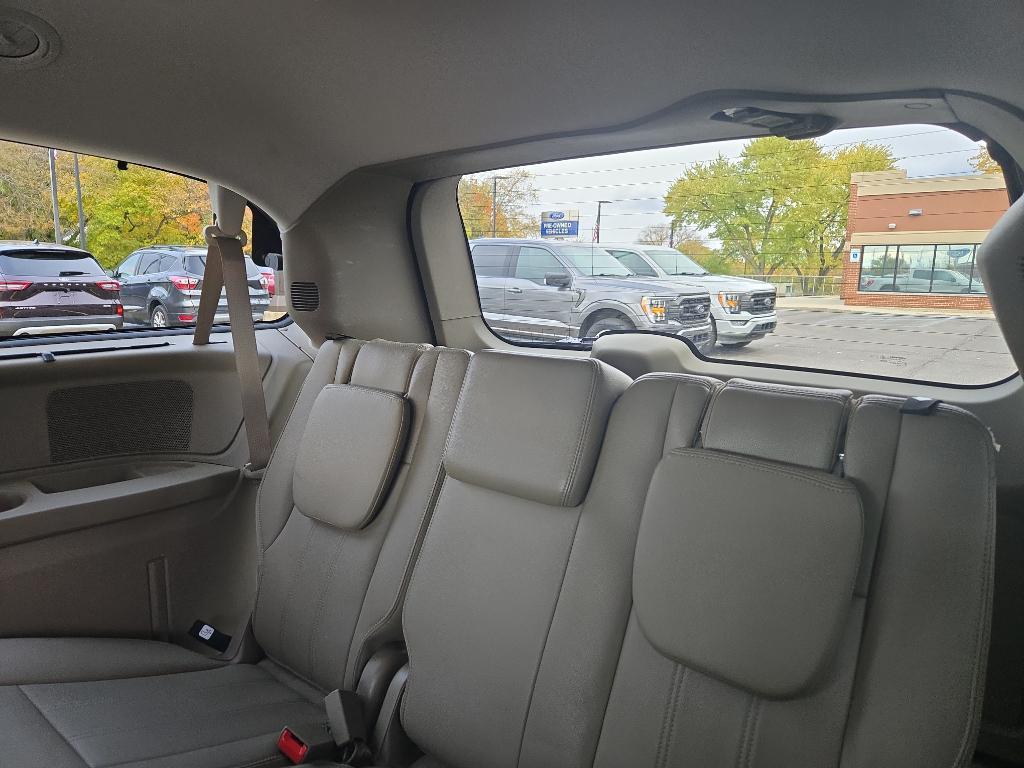used 2014 Chrysler Town & Country car, priced at $3,999