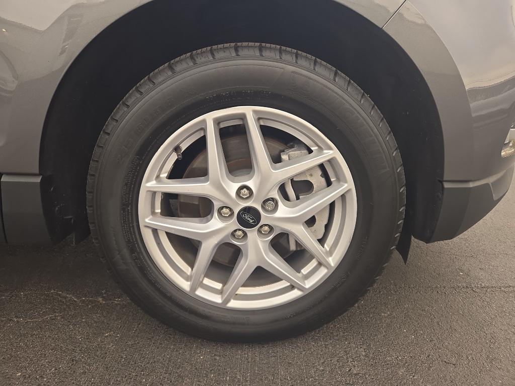 used 2024 Ford Edge car, priced at $28,289