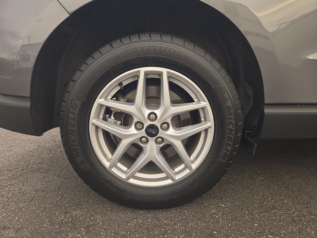 used 2024 Ford Edge car, priced at $28,289