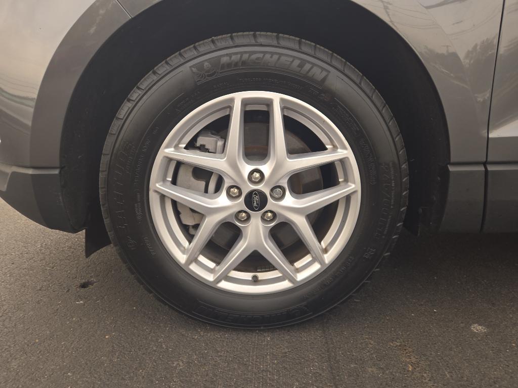 used 2024 Ford Edge car, priced at $28,289