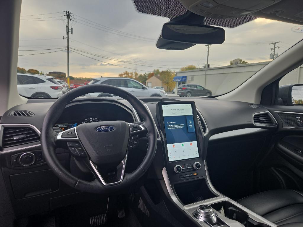 used 2024 Ford Edge car, priced at $28,289