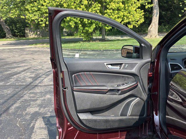used 2023 Ford Edge car, priced at $29,995