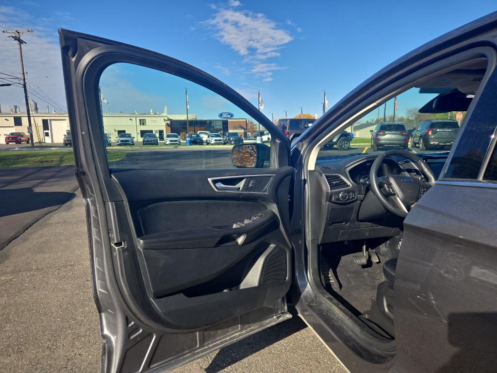 used 2024 Ford Edge car, priced at $27,670