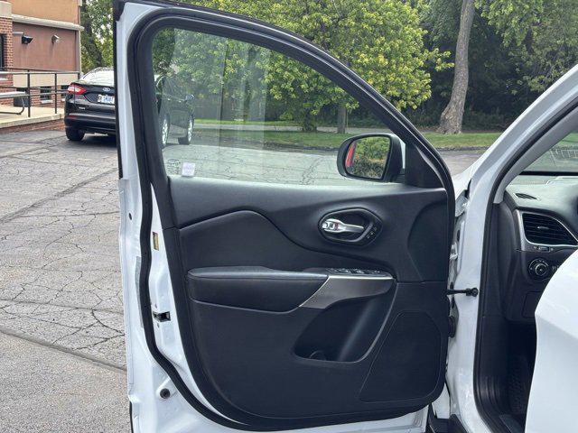 used 2020 Jeep Cherokee car, priced at $15,235