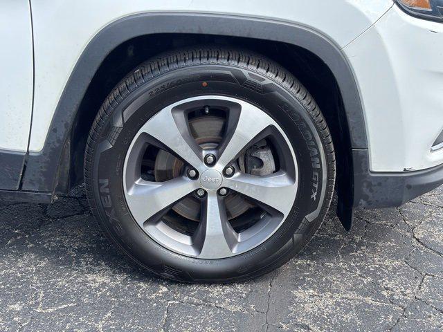 used 2020 Jeep Cherokee car, priced at $15,235