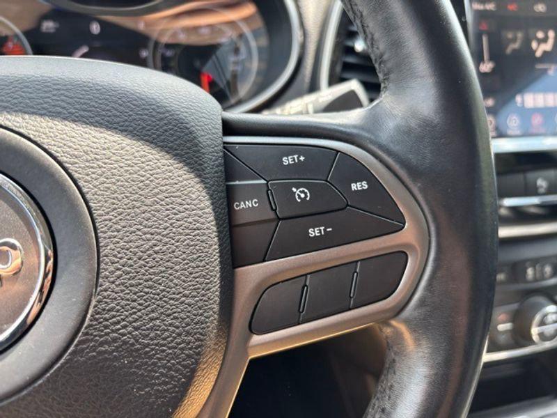 used 2019 Jeep Cherokee car, priced at $14,503