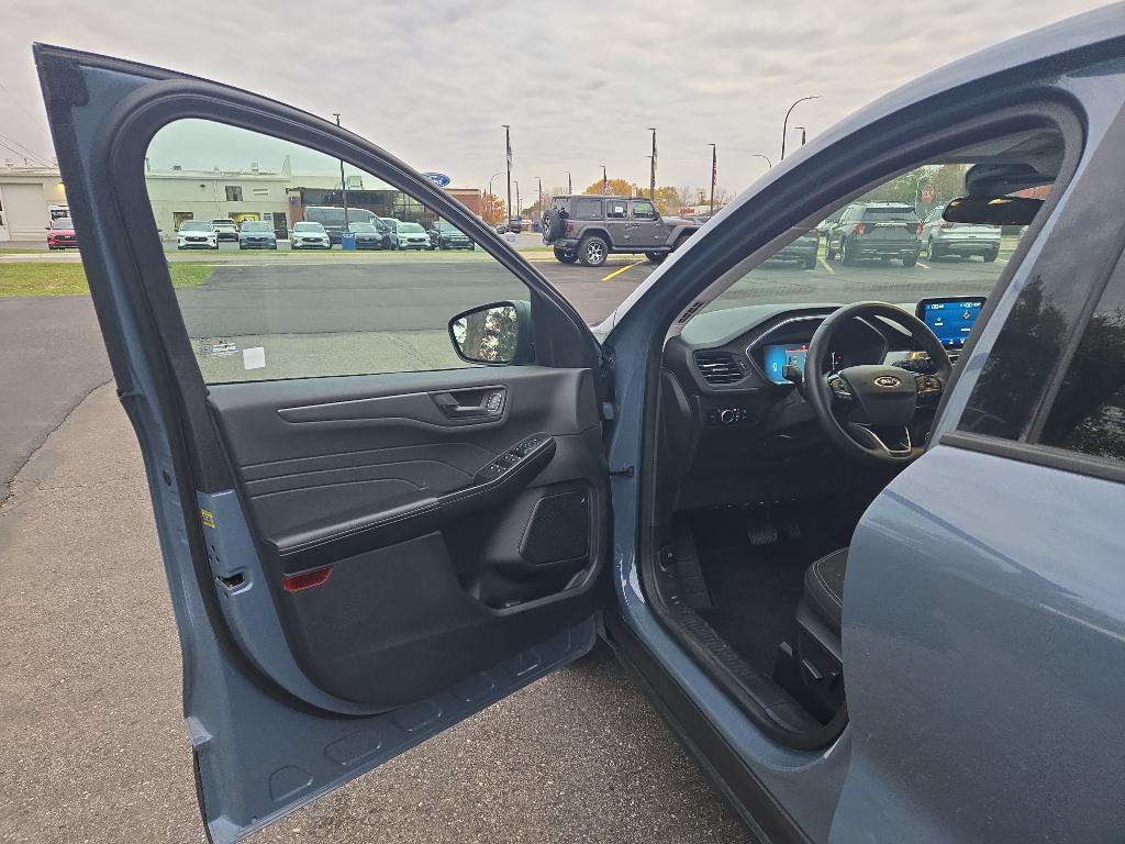 used 2023 Ford Escape car, priced at $24,725