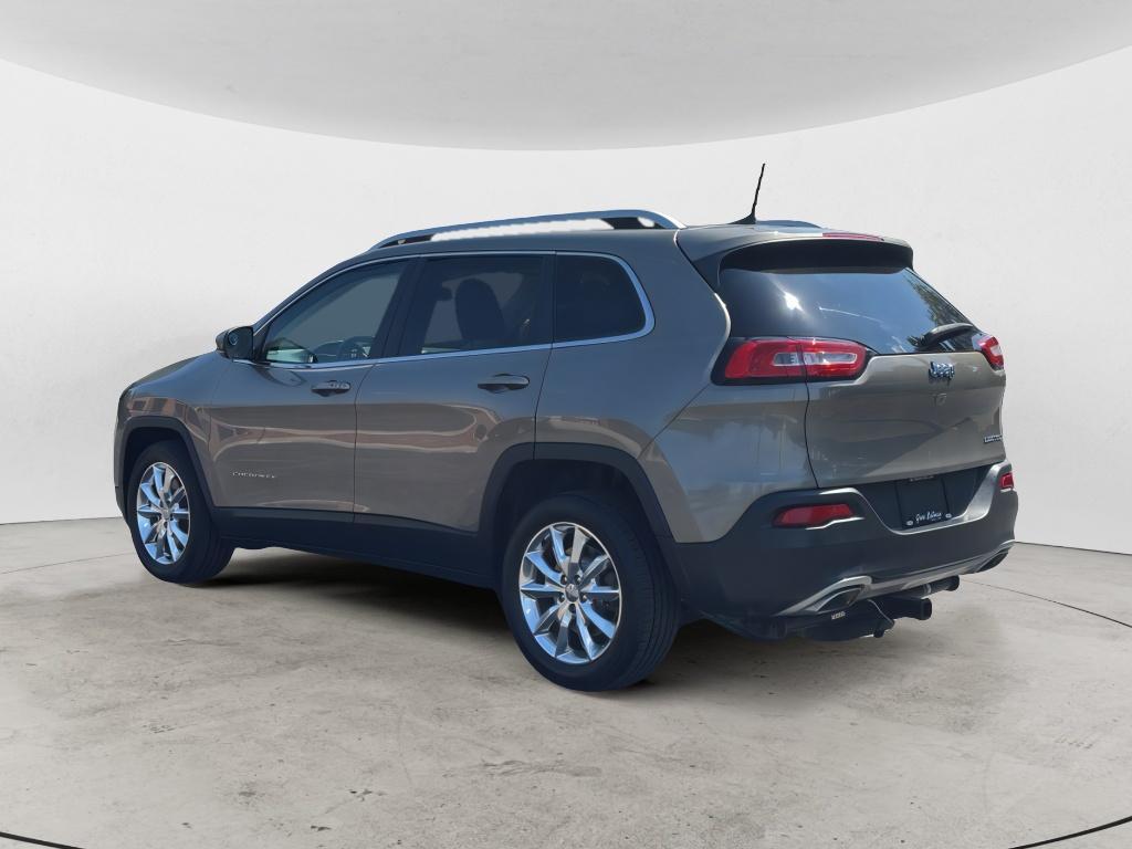 used 2016 Jeep Cherokee car, priced at $10,995