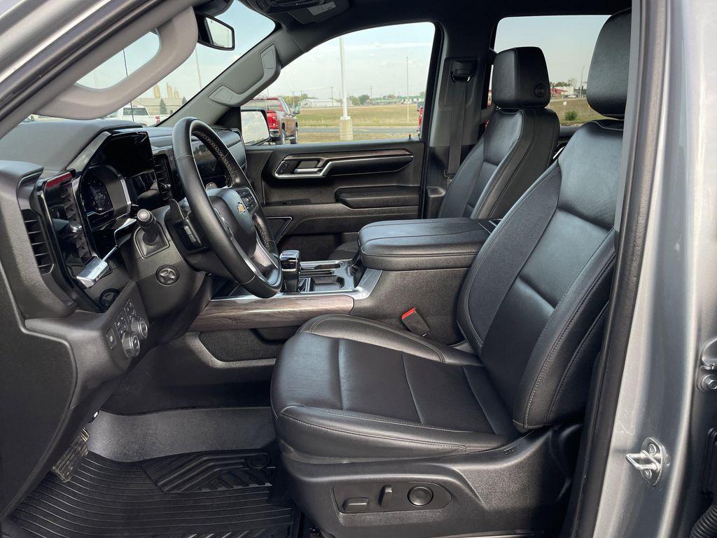 used 2024 Chevrolet Silverado 1500 car, priced at $50,995
