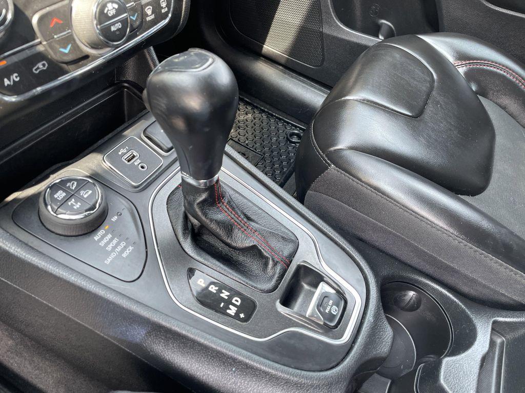 used 2022 Jeep Cherokee car, priced at $25,499