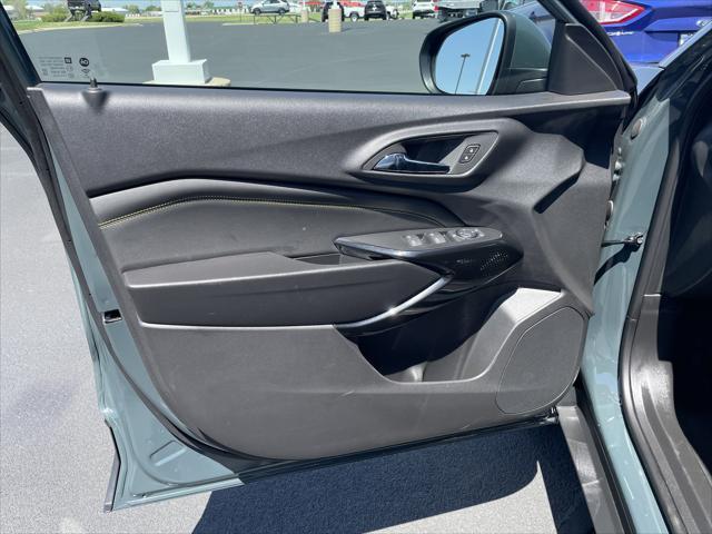 used 2025 Chevrolet Trax car