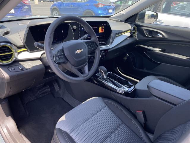 used 2025 Chevrolet Trax car