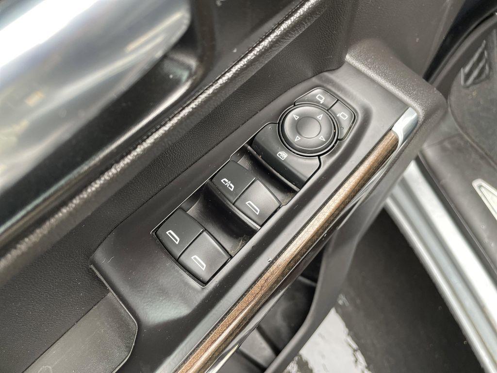 used 2021 Chevrolet Silverado 1500 car, priced at $31,229