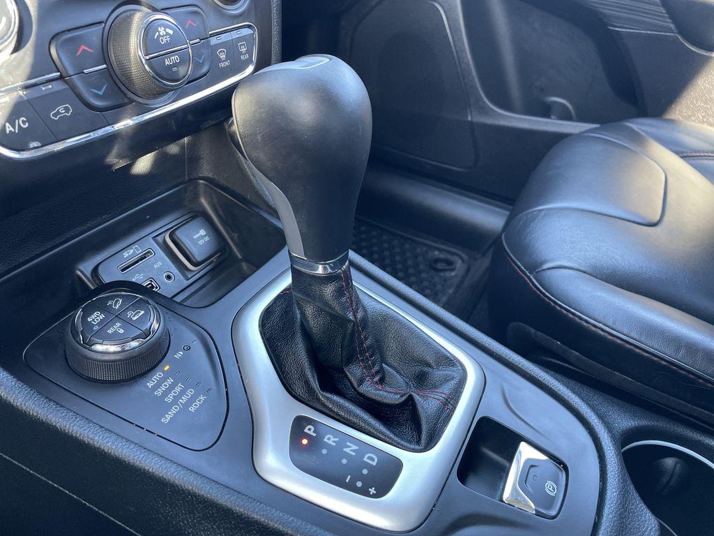 used 2016 Jeep Cherokee car, priced at $12,995