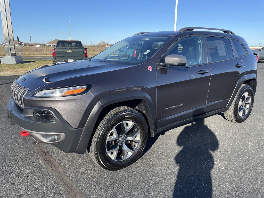 used 2016 Jeep Cherokee car, priced at $12,995