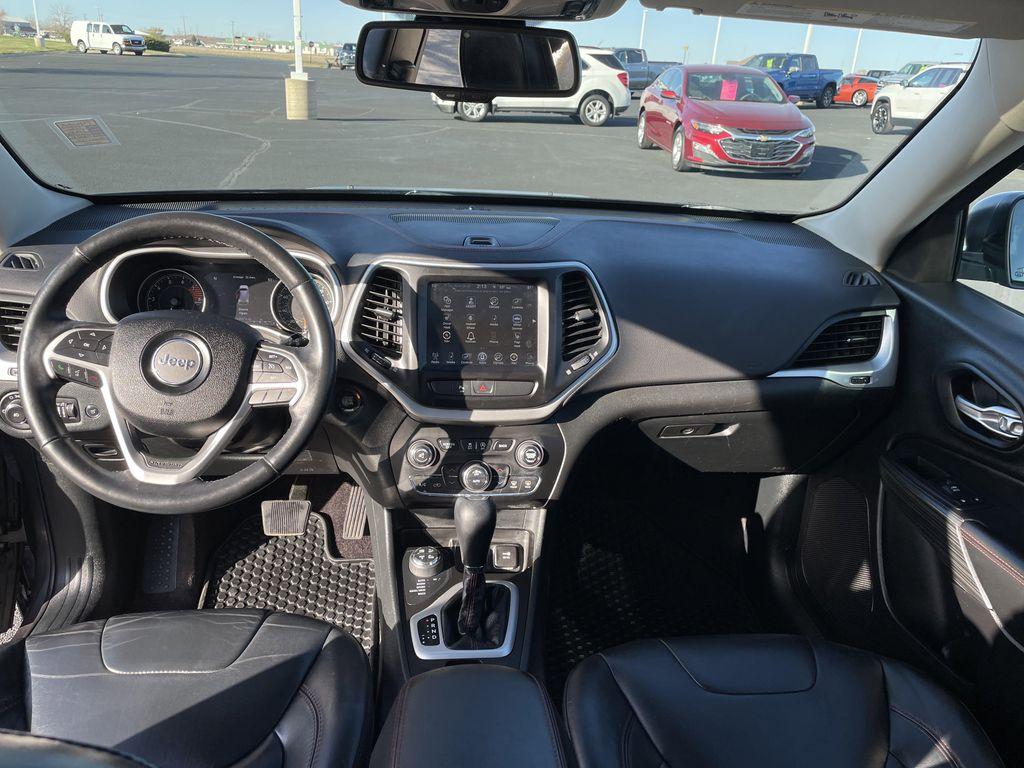 used 2016 Jeep Cherokee car, priced at $12,995