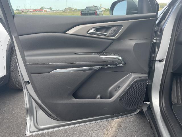 new 2026 Chevrolet Traverse car, priced at $45,920