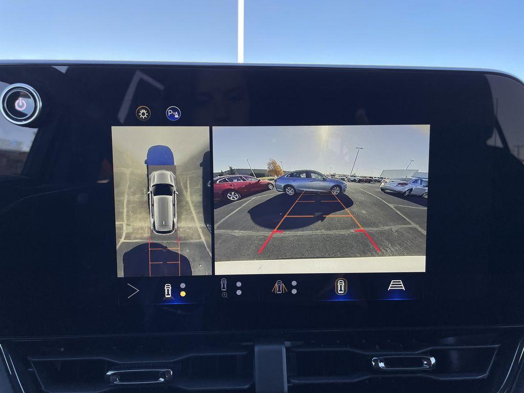 used 2025 Chevrolet Equinox car, priced at $36,995