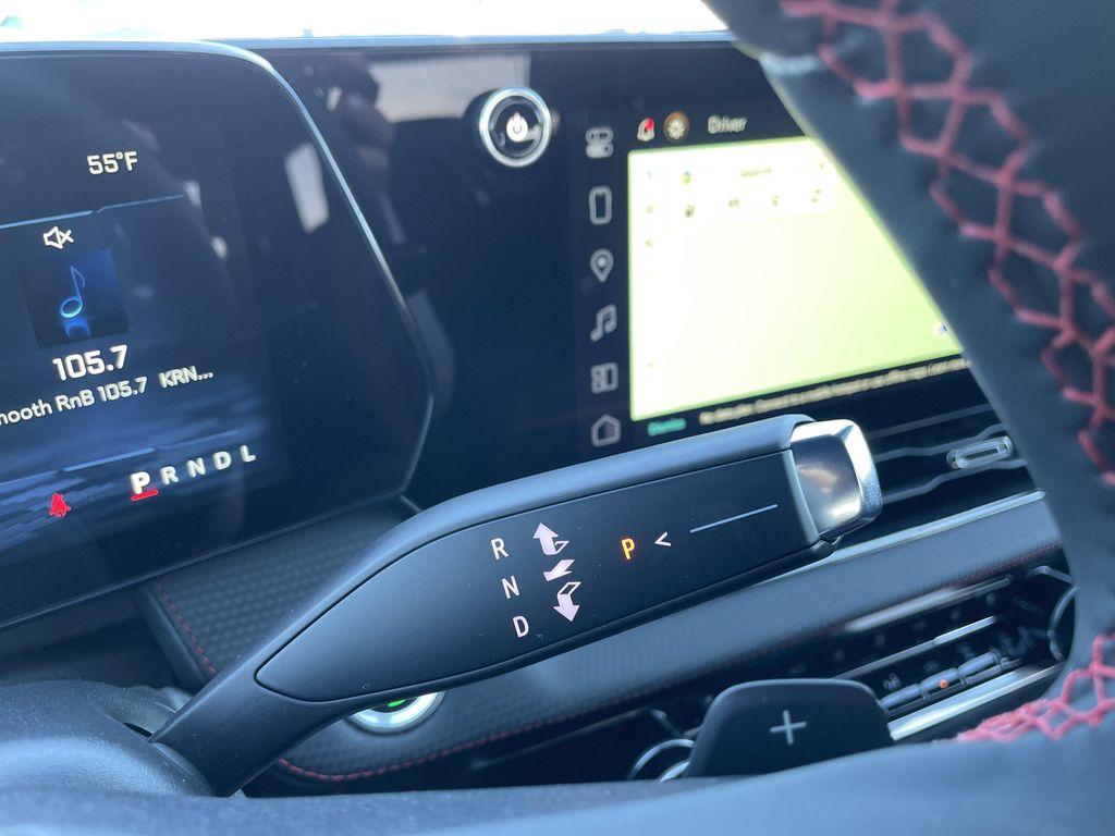 used 2025 Chevrolet Equinox car, priced at $36,995