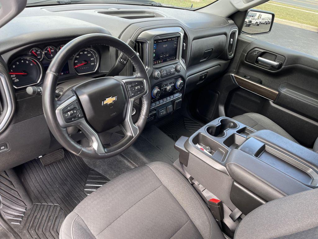 used 2022 Chevrolet Silverado 1500 car, priced at $30,999