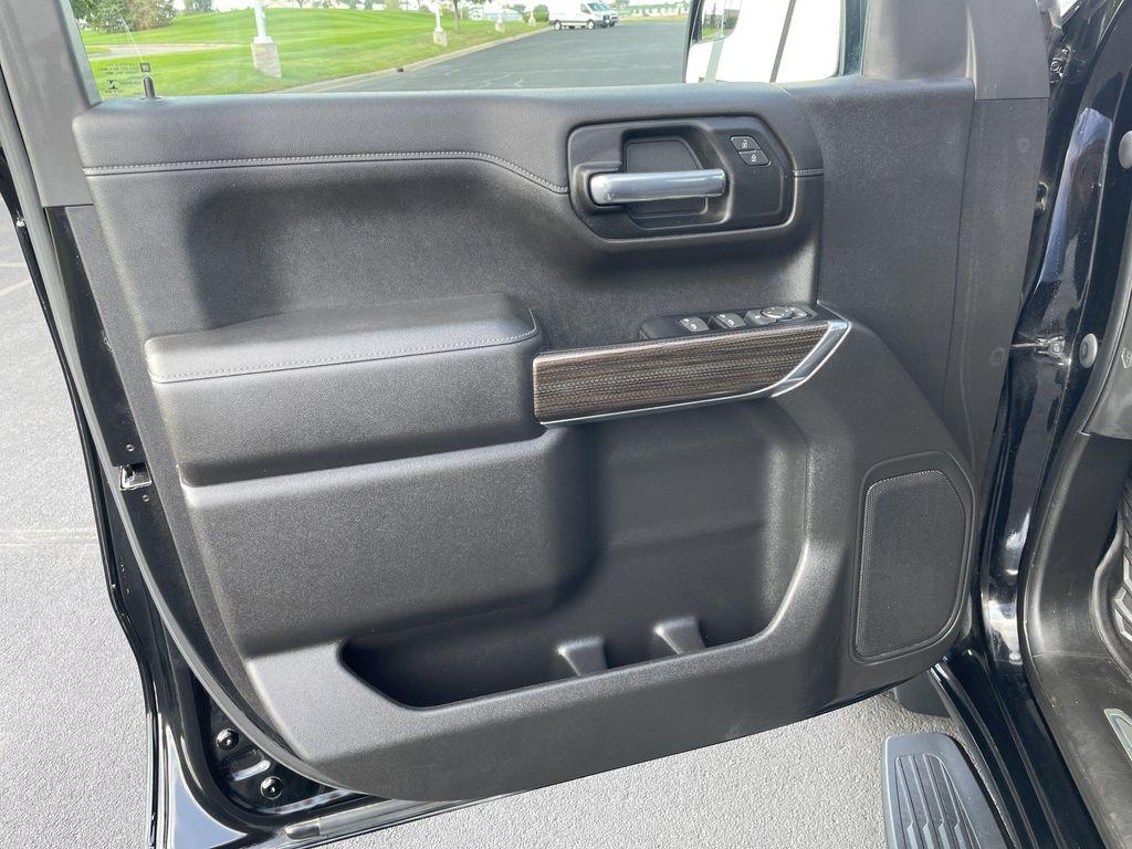 used 2022 Chevrolet Silverado 1500 car, priced at $30,999