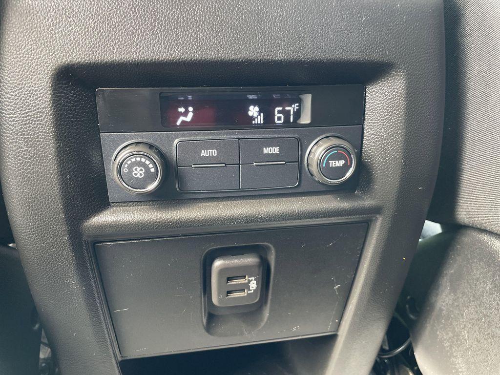 used 2019 Chevrolet Traverse car, priced at $21,999