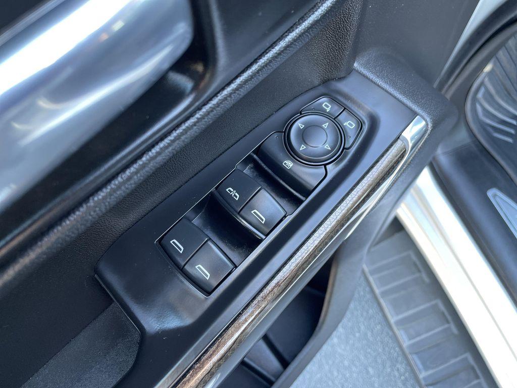 used 2021 Chevrolet Silverado 1500 car, priced at $32,995