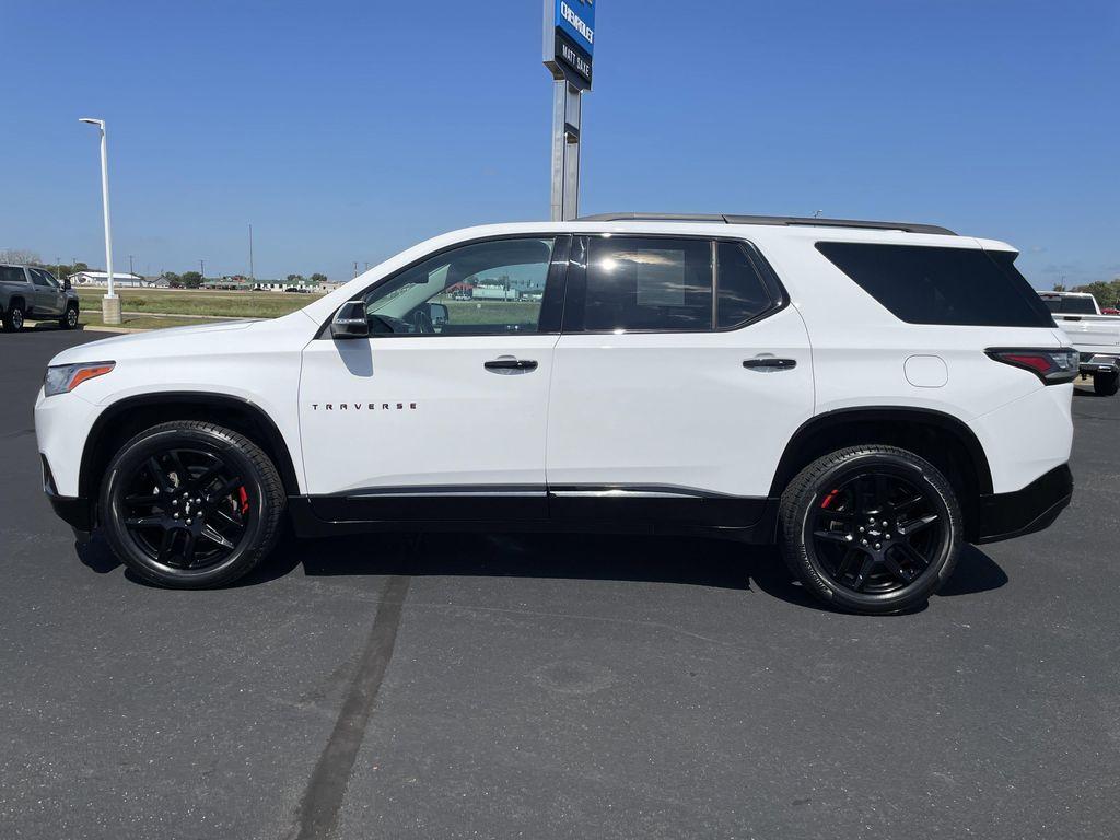used 2021 Chevrolet Traverse car, priced at $31,999