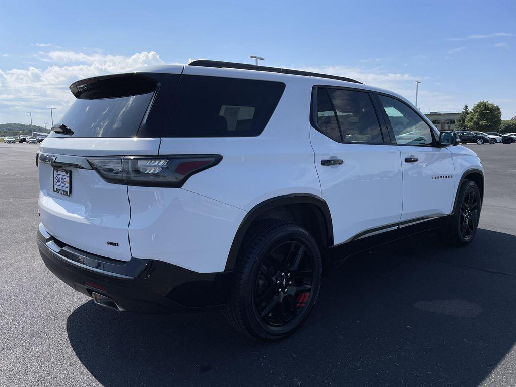 used 2021 Chevrolet Traverse car, priced at $31,999