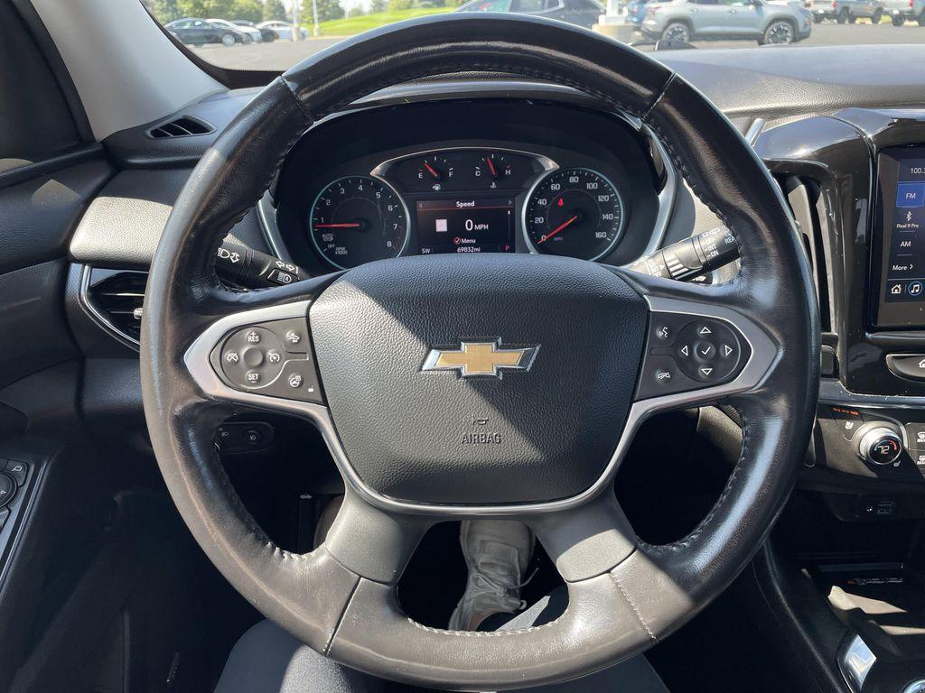 used 2021 Chevrolet Traverse car, priced at $31,999