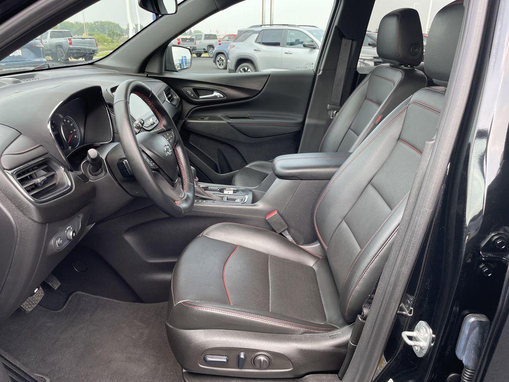 used 2023 Chevrolet Equinox car, priced at $26,915