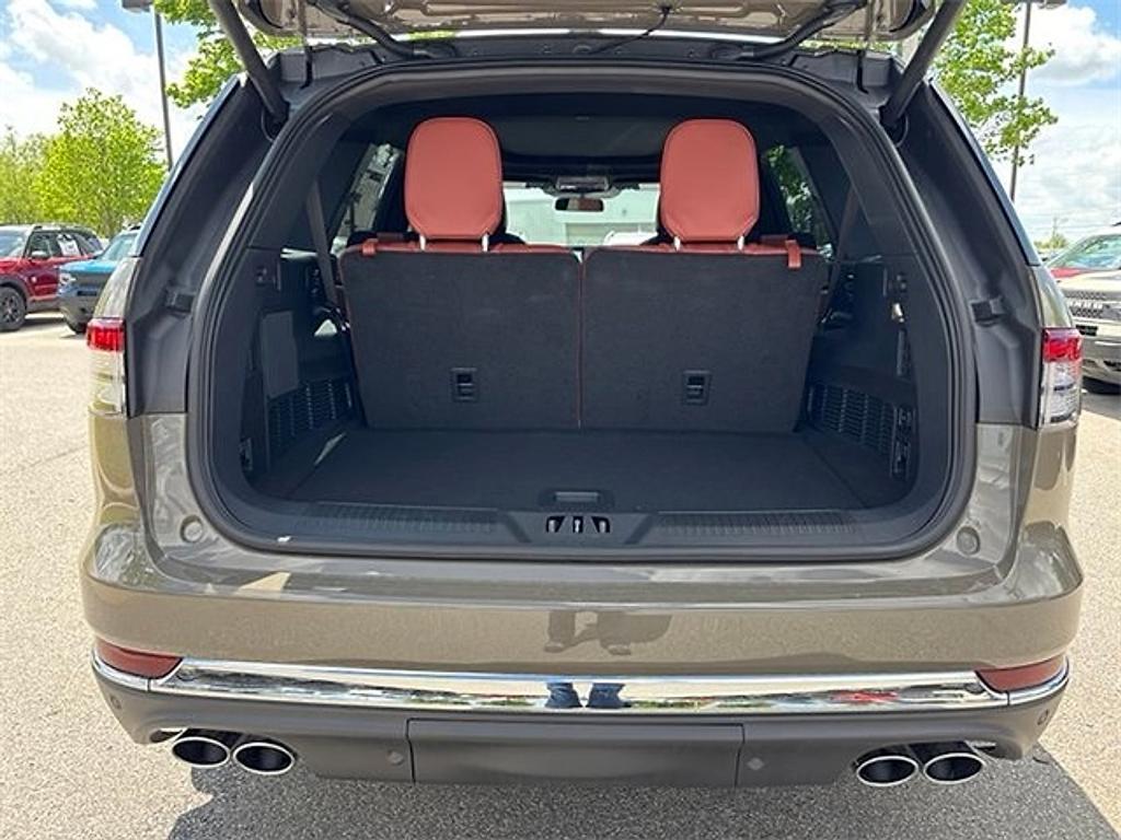 new 2025 Lincoln Aviator car, priced at $62,607