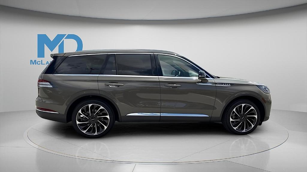 new 2025 Lincoln Aviator car, priced at $61,203
