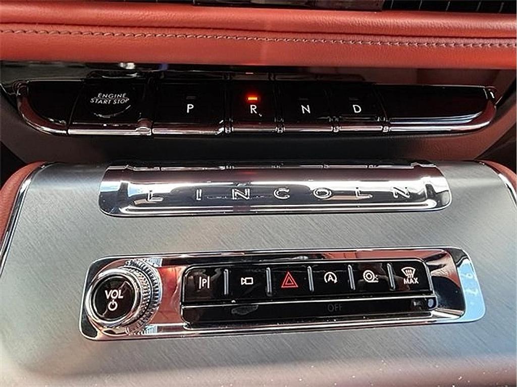 new 2025 Lincoln Aviator car, priced at $61,203