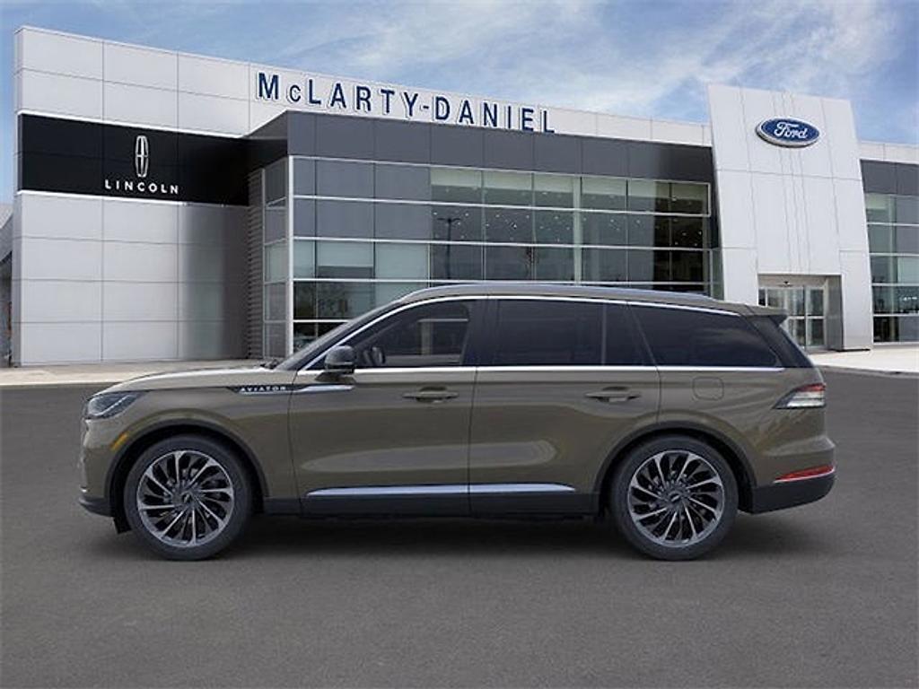 new 2025 Lincoln Aviator car, priced at $62,607