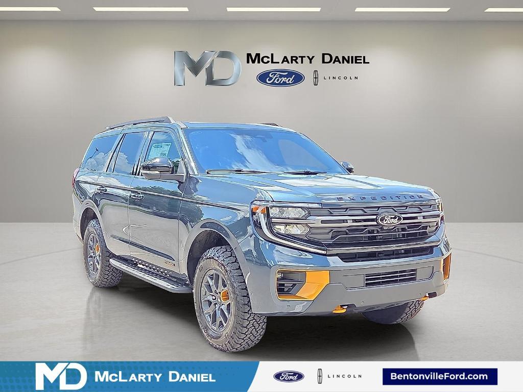 new 2025 Ford Expedition car, priced at $80,022