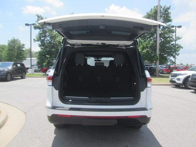 new 2024 Lincoln Navigator car, priced at $99,270